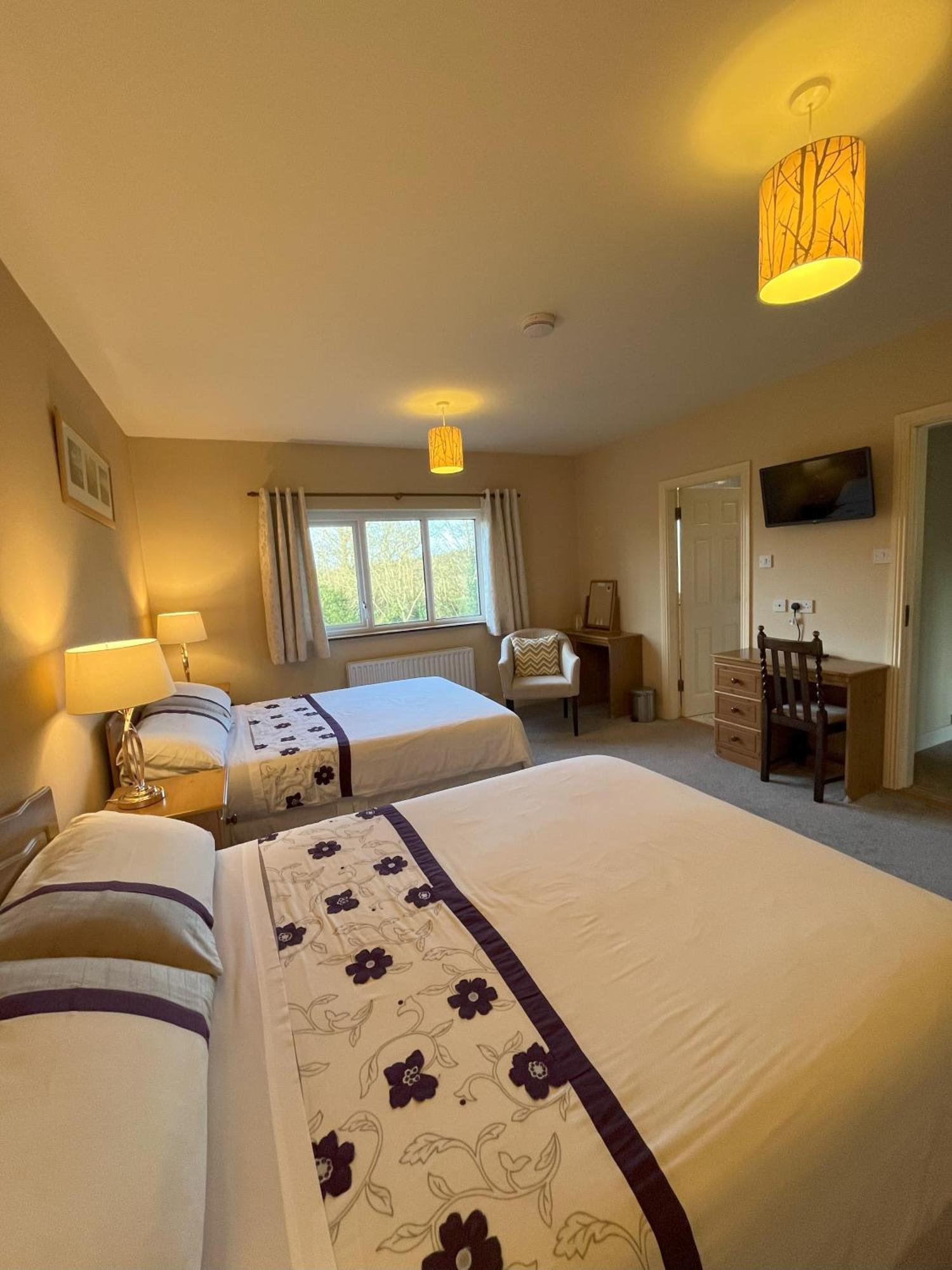 Pk Lodge Bed And Breakfast Скибберин Экстерьер фото