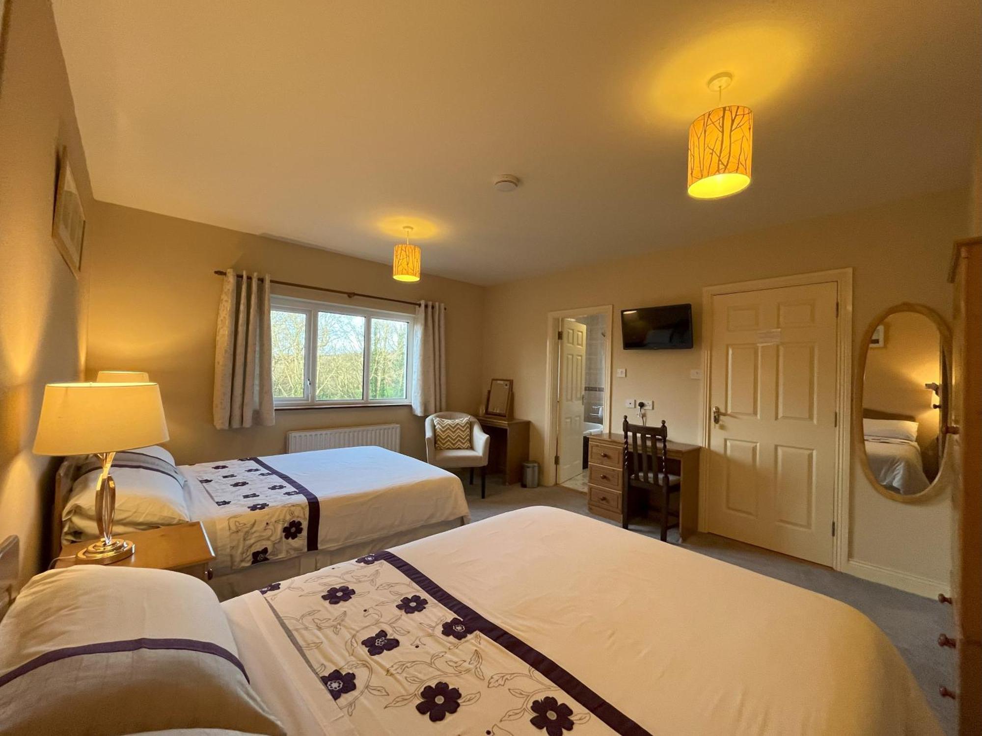 Pk Lodge Bed And Breakfast Скибберин Экстерьер фото